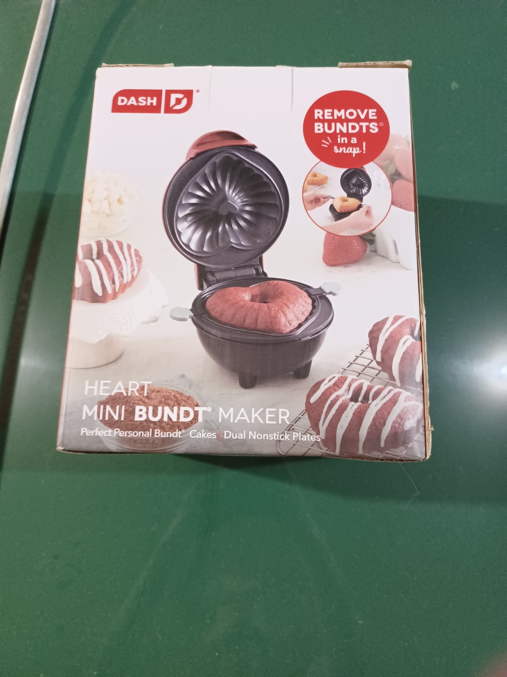Source Unknown Dash Heart Mini Bundt Maker - Red and Black